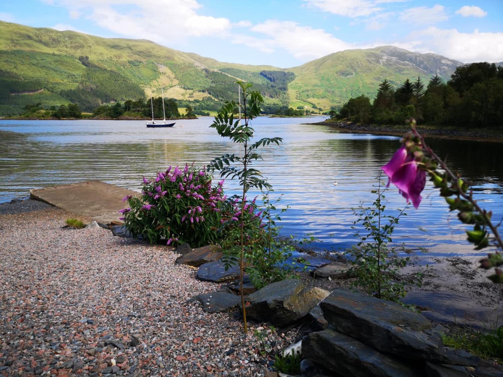 View Of The Mountain Apartment North Ballachulish Exterior photo